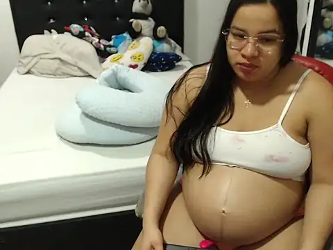 Snapshot of kylie_switch2 chatting on October 11, 2025, 12:10 am kylie switch2 online show from October 11, 2025, 12:10 am