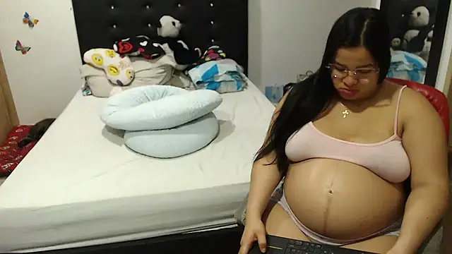 Snapshot of kylie_switch2 chatting on October 20, 2025, 11:27 pm kylie switch2 online show from October 20, 2025, 11:27 pm