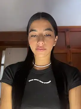 eva roseee online show from May 30, 2026, 4:48 pm