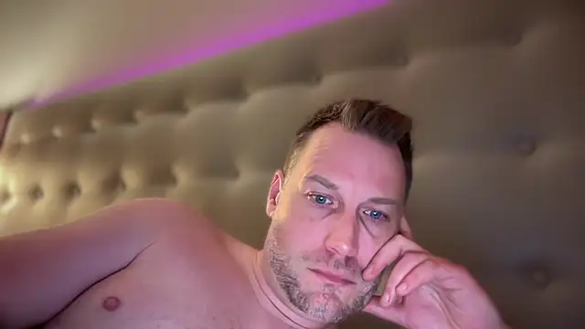 Christian87xxx online show from February 13, 2025, 10:22 pm