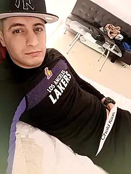 Kelv1n29 online show from February 6, 2026, 11:02 am