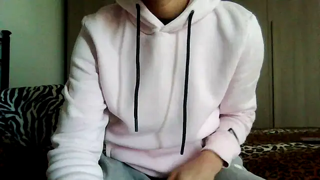 tommyboyteen online show from February 18, 2025, 3:43 pm