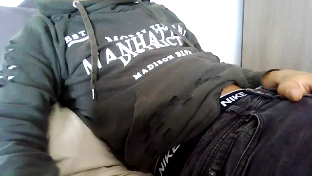 tommyboyteen online show from March 16, 2025, 12:55 pm