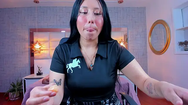 Snapshot of Nohemi_louse chatting on July 16, 2026, 7:20 pm Nohemi louse online show from July 16, 2026, 7:20 pm
