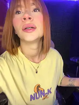 Snapshot of chloe_rockss_ chatting on September 20, 2025, 9:49 pm chloe rockss  online show from September 20, 2025, 9:49 pm