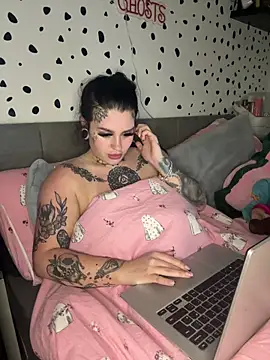tempzzz12 online show from April 28, 2026, 6:57 pm
