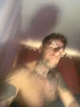 Snapshot of Jamesdeanmcqueen chatting on November 6, 2025, 3:13 pm Jamesdeanmcqueen online show from November 6, 2025, 3:13 pm