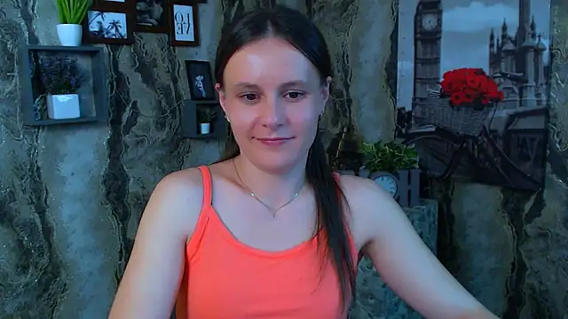 ValeriaHeart  online show from February 14, 2026, 2:47 pm