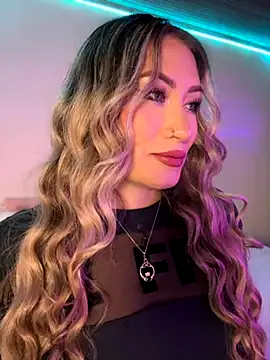 Snapshot of Lally_Valencia__ chatting on September 18, 2025, 7:54 am Lally Valencia   online show from September 18, 2025, 7:54 am