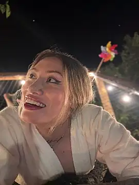 Snapshot of Lally_Valencia__ chatting on October 29, 2025, 2:14 am Lally Valencia   online show from October 29, 2025, 2:14 am