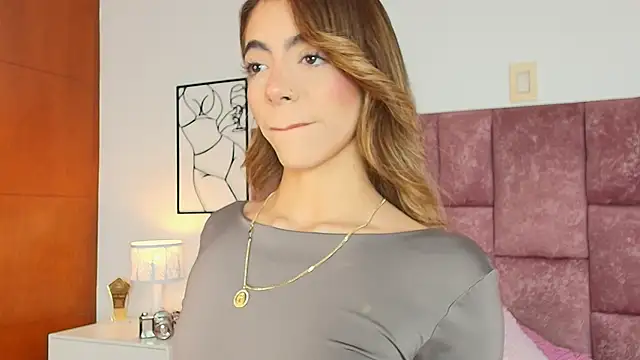 Snapshot of Violetta_Ficher chatting on July 12, 2026, 7:05 pm Violetta Ficher online show from July 12, 2026, 7:05 pm