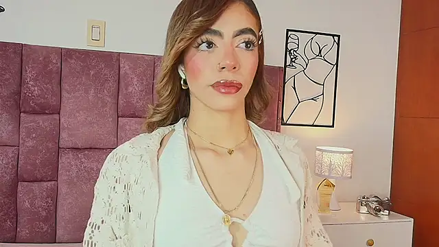 Snapshot of Violetta_Ficher chatting on July 29, 2026, 12:03 pm Violetta Ficher online show from July 29, 2026, 12:03 pm