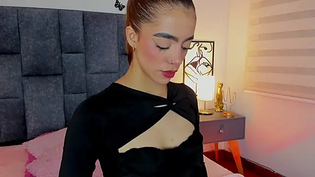 Snapshot of Violetta_Ficher chatting on August 6, 2026, 12:34 am Violetta Ficher online show from August 6, 2026, 12:34 am