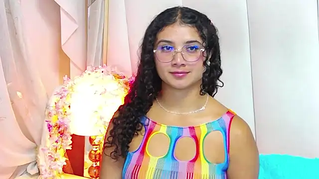 GinevraCarusso online show from September 11, 2025, 6:19 pm