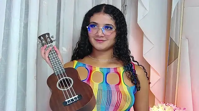 GinevraCarusso online show from September 27, 2025, 7:08 pm