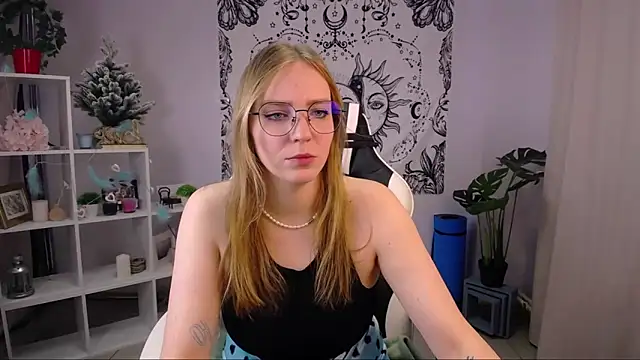 VeronicaAndersen online show from February 2, 2025, 2:59 am