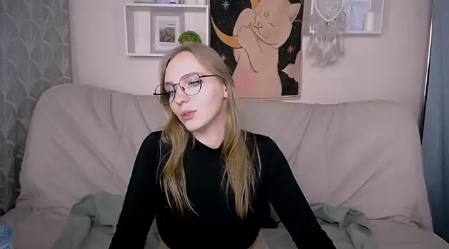 VeronicaAndersen online show from February 8, 2025, 12:39 pm