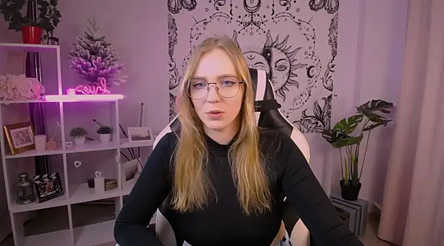 VeronicaAndersen online show from February 15, 2025, 10:00 am