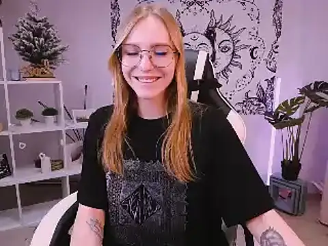 VeronicaAndersen online show from February 16, 2025, 7:05 pm
