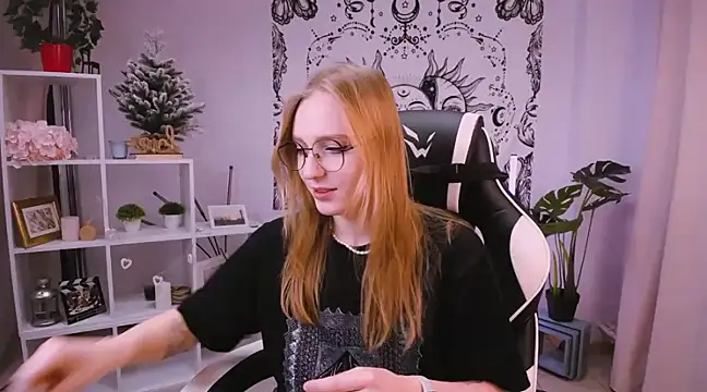 VeronicaAndersen online show from February 17, 2025, 9:35 am