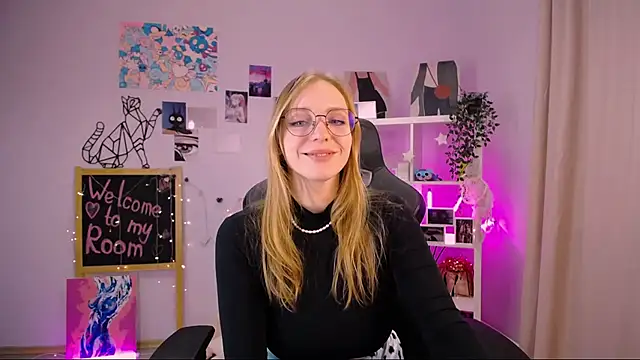 VeronicaAndersen online show from February 24, 2025, 2:04 pm