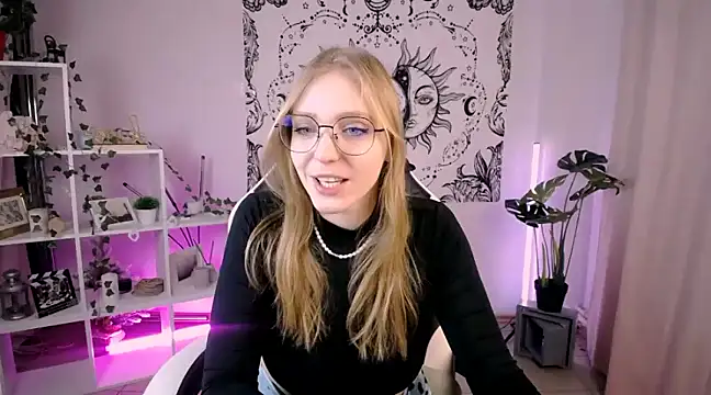 VeronicaAndersen online show from February 28, 2025, 12:32 am