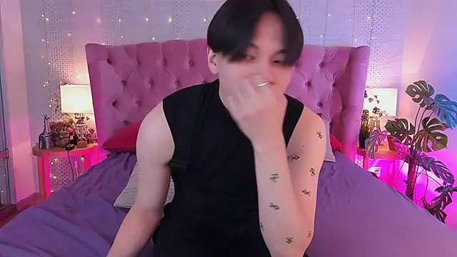 Snapshot of just_gay_ chatting on March 8, 2025, 1:25 pm just gay  online show from March 8, 2025, 1:25 pm