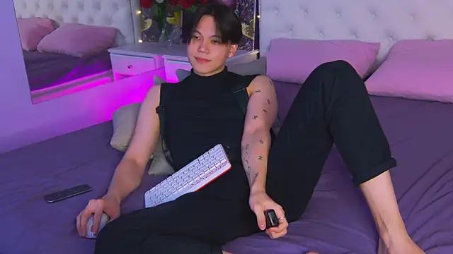 Snapshot of just_gay_ chatting on March 8, 2025, 10:34 pm just gay  online show from March 8, 2025, 10:34 pm