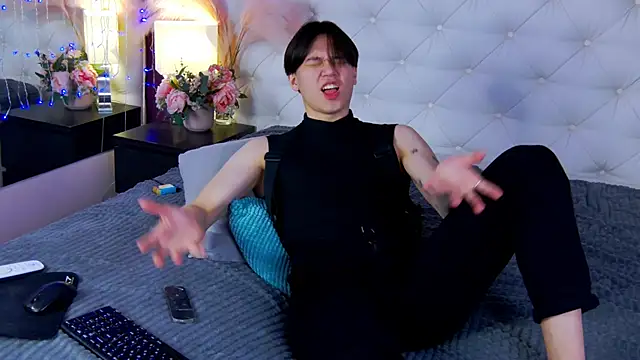 Snapshot of just_gay_ chatting on March 10, 2025, 4:25 pm just gay  online show from March 10, 2025, 4:25 pm