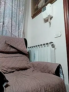 Snapshot of NAvoglia chatting on October 30, 2025, 9:37 pm NAvoglia online show from October 30, 2025, 9:37 pm