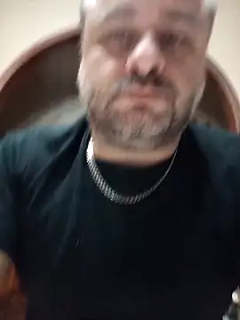 NAvoglia online show from January 6, 2026, 9:39 pm