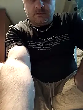 Snapshot of NAvoglia chatting on April 29, 2026, 4:11 pm NAvoglia online show from April 29, 2026, 4:11 pm