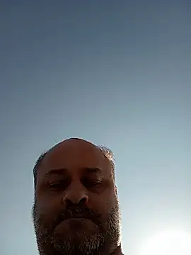 Snapshot of NAvoglia chatting on July 28, 2026, 3:21 pm NAvoglia online show from July 28, 2026, 3:21 pm