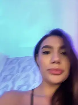 Alyssia Collins online show from February 5, 2025, 1:11 pm