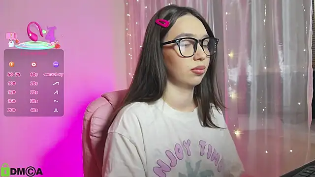 Arianahot777 online show from September 20, 2025, 8:32 pm