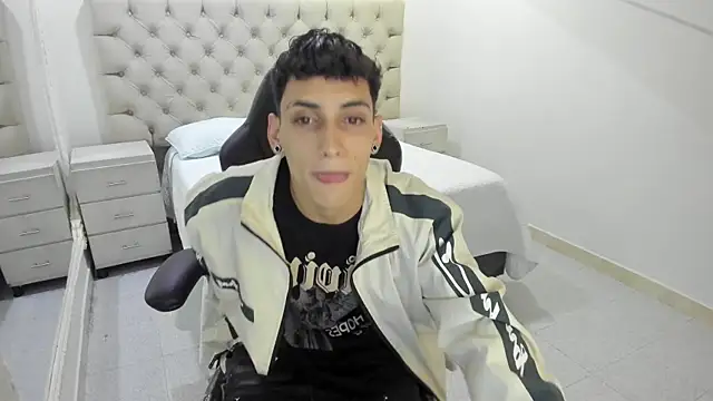 JhoanLeandro online show from January 7, 2026, 5:10 am