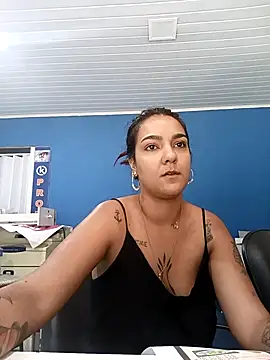 Pantaneirasexy online show from December 2, 2025, 2:01 pm