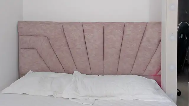 leahaltomm online show from October 29, 2025, 7:59 pm