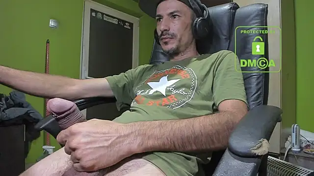 Snapshot of BigCumShoot chatting on October 11, 2025, 4:12 am BigCumShoot online show from October 11, 2025, 4:12 am