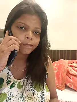 Snapshot of Babybird chatting on October 10, 2025, 1:43 pm Babybird online show from October 10, 2025, 1:43 pm