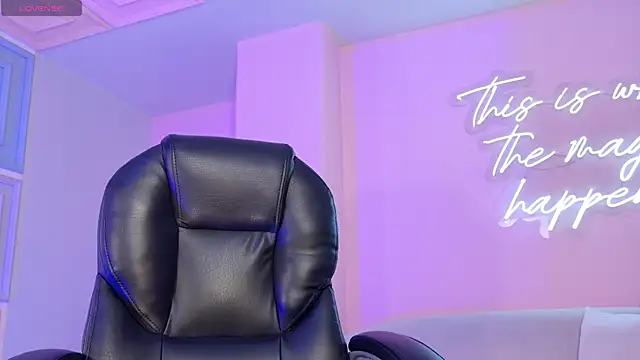 Snapshot of AmaiaHaywood chatting on November 12, 2025, 5:19 am AmaiaHaywood online show from November 12, 2025, 5:19 am