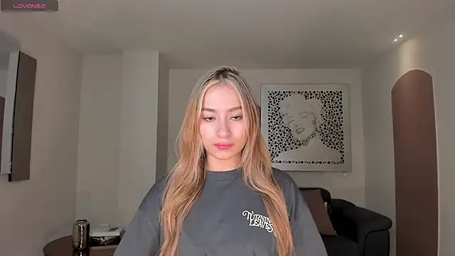 Snapshot of AmaiaHaywood chatting on January 11, 2026, 11:37 am AmaiaHaywood online show from January 11, 2026, 11:37 am