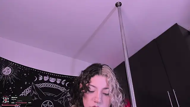 Snapshot of hazellwitch chatting on September 10, 2025, 5:02 pm hazellwitch online show from September 10, 2025, 5:02 pm