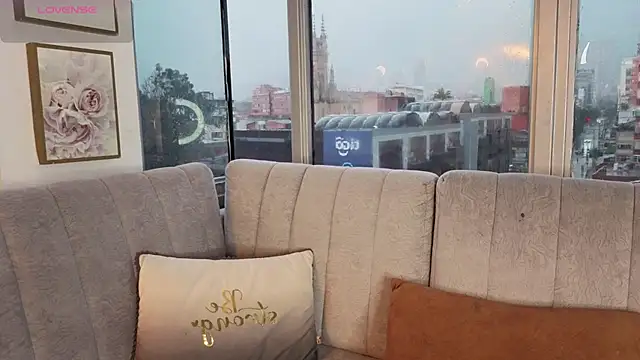 Daphne chers online show from March 9, 2026, 8:02 pm