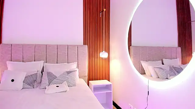 Snapshot of khloe-sweet chatting on October 25, 2025, 1:18 pm khloe-sweet online show from October 25, 2025, 1:18 pm