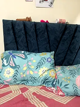 ariana sweet87 online show from September 18, 2025, 8:11 pm