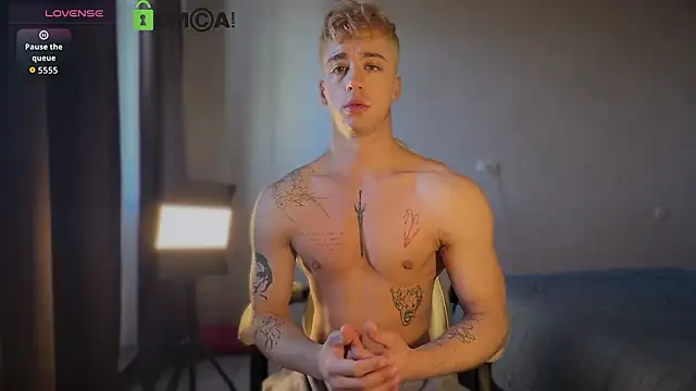 VincentSmith02 online show from March 29, 2026, 8:58 am