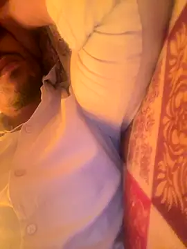 Snapshot of Loveinsync chatting on November 13, 2025, 9:52 am Loveinsync online show from November 13, 2025, 9:52 am