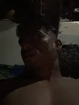 Snapshot of Loveinsync chatting on April 7, 2026, 7:53 am Loveinsync online show from April 7, 2026, 7:53 am