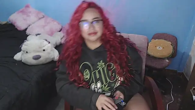 Snapshot of EstefyTabbo chatting on March 6, 2026, 3:58 am EstefyTabbo online show from March 6, 2026, 3:58 am